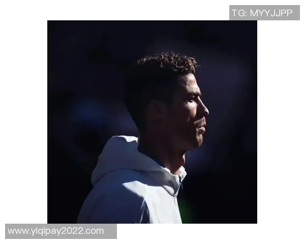 推荐适合男生的足球明星头像选择与风格解析